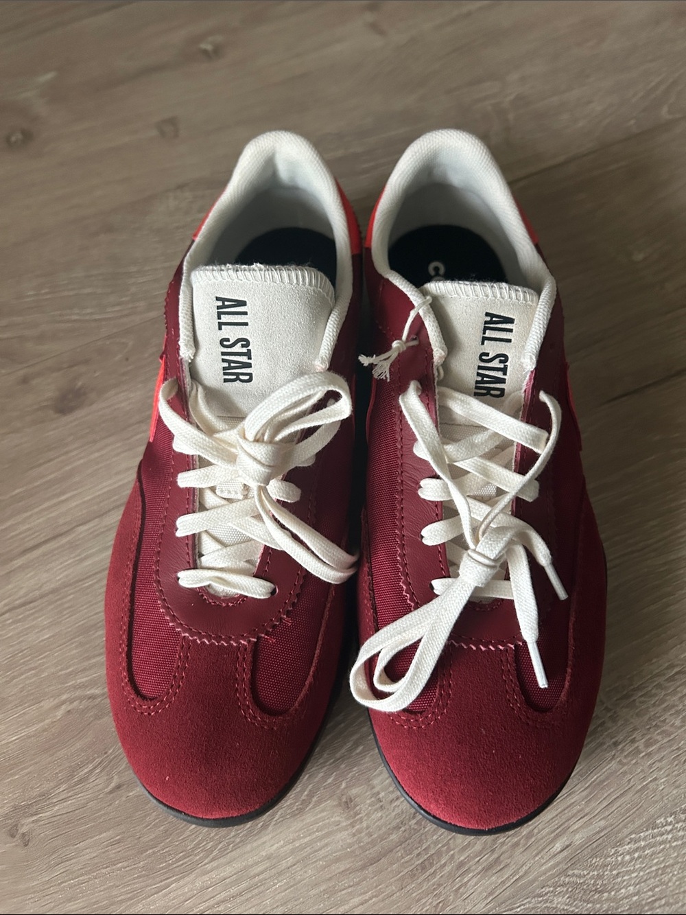 Converse Women's Run Star Retro Sport Trainer Sneaker, Sz.9 Women’s.
